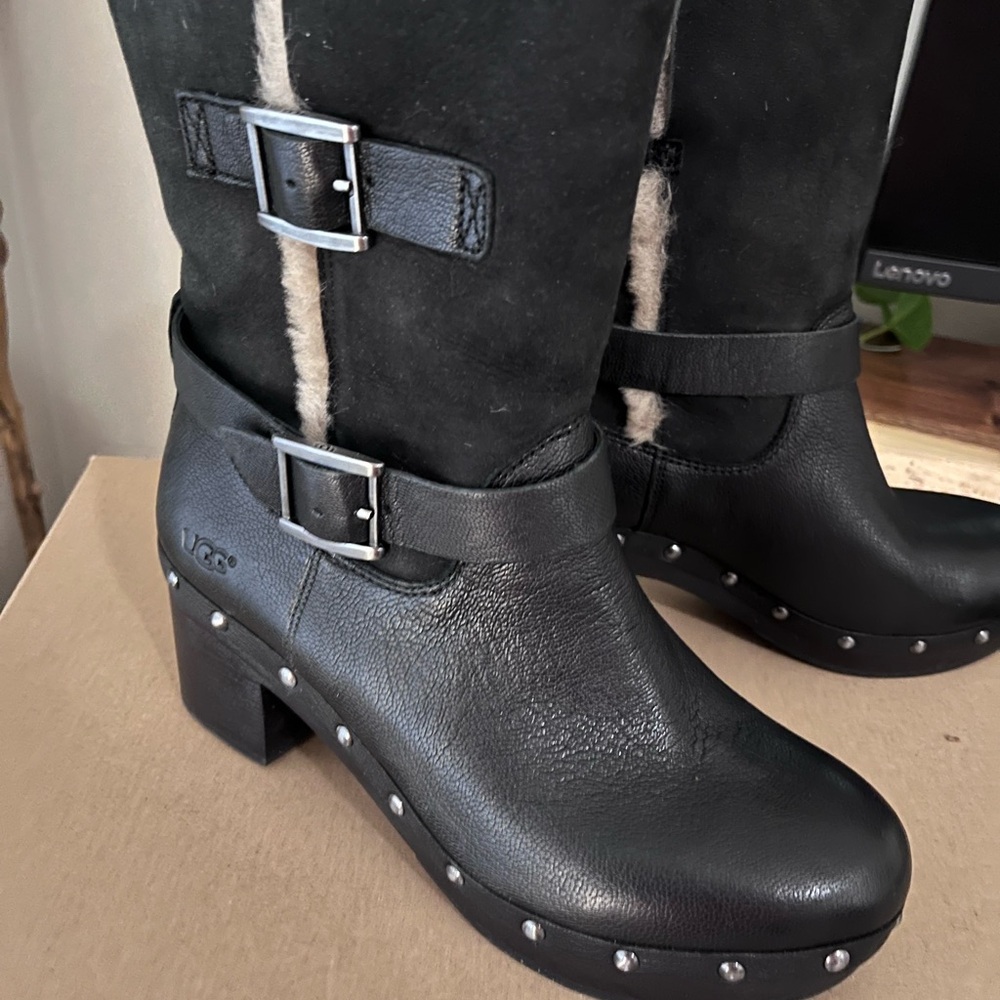 UGG Brea Black Shearling-Lined Women's Boots size 8 - Picture 4 of 7